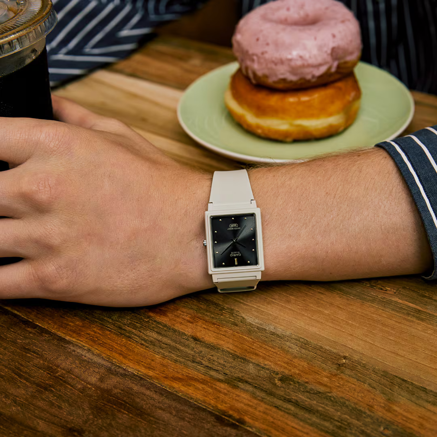 Reloj Análogo Clásico Blanco Unisex