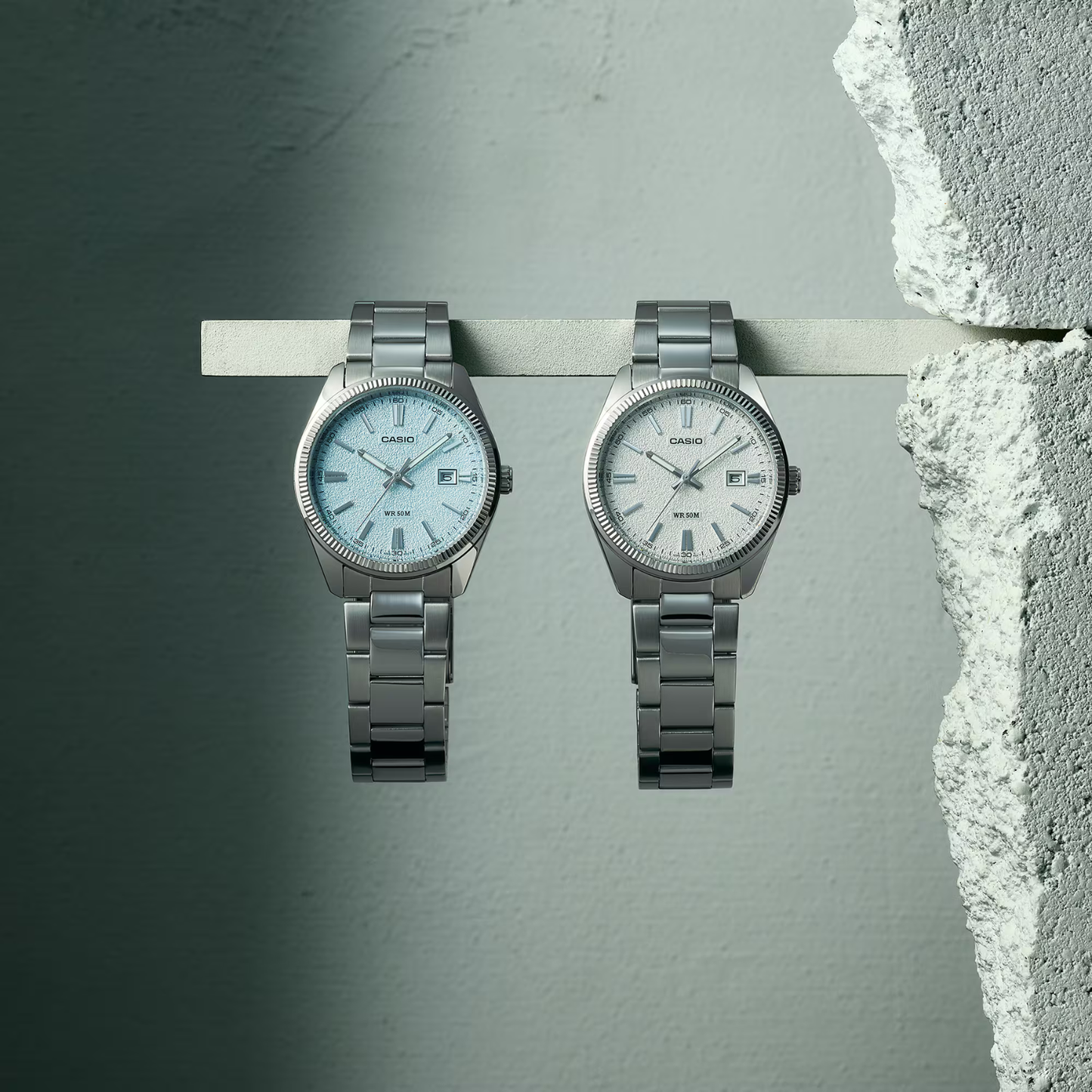 Reloj Análogo Clásico Plateado de Hombre