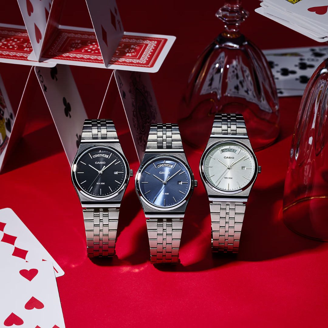 Reloj Análogo Clásico Plateado de Hombre
