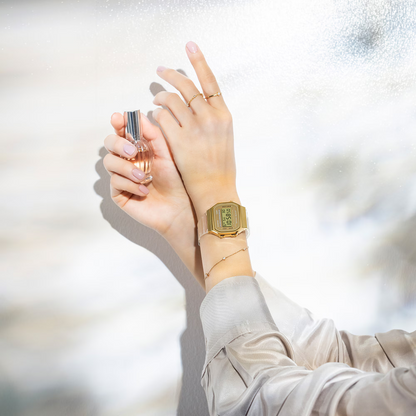 Reloj Digital Vintage Dorado de Mujer