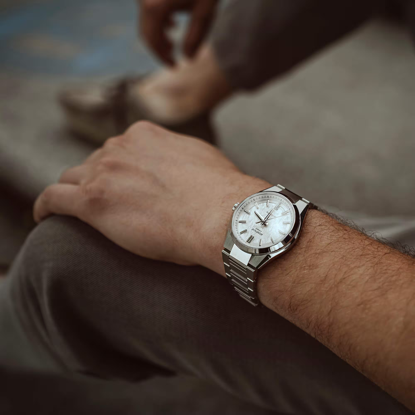 Reloj Análogo Automático Ejecutivo Plateado de Hombre