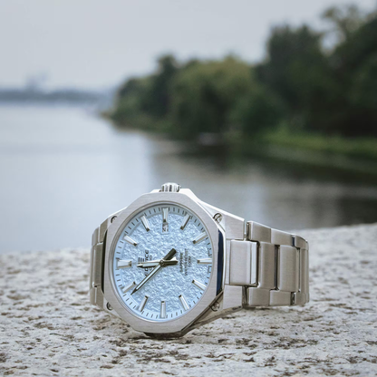 Reloj Análogo Deportivo Serie Slim Plateado de Hombre