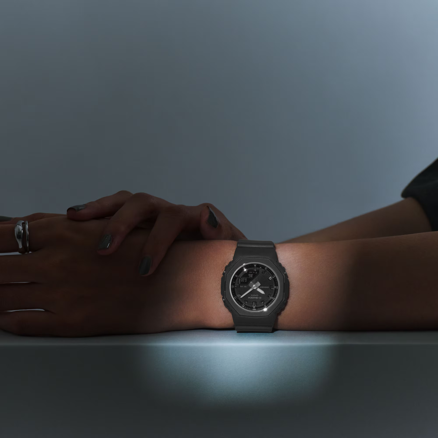 Reloj Análogo Digital Casual Negro de Mujer
