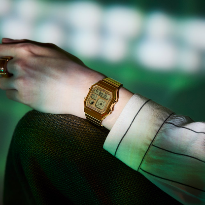 Reloj Digital Vintage Dorado Unisex