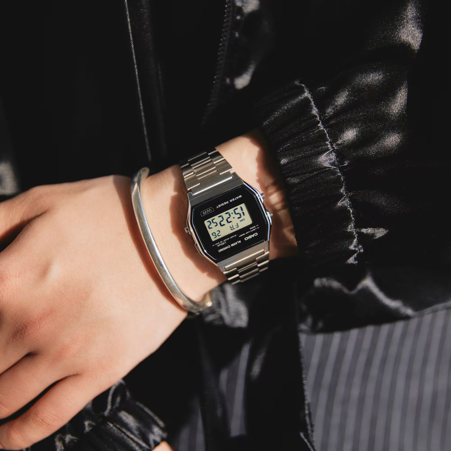 Reloj Digital Vintage Plateado Unisex