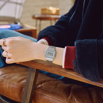Reloj Digital Vintage Plateado Unisex