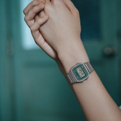 Reloj Digital Vintage Plateado Unisex