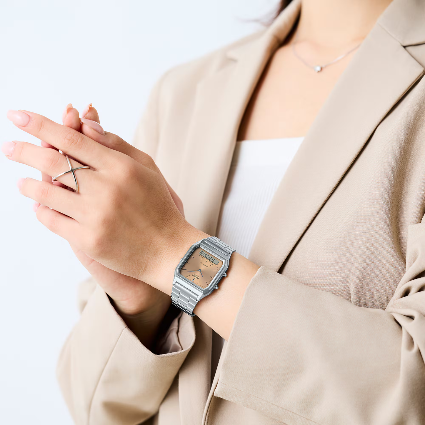 Reloj Análogo Digital Vintage Beige Unisex