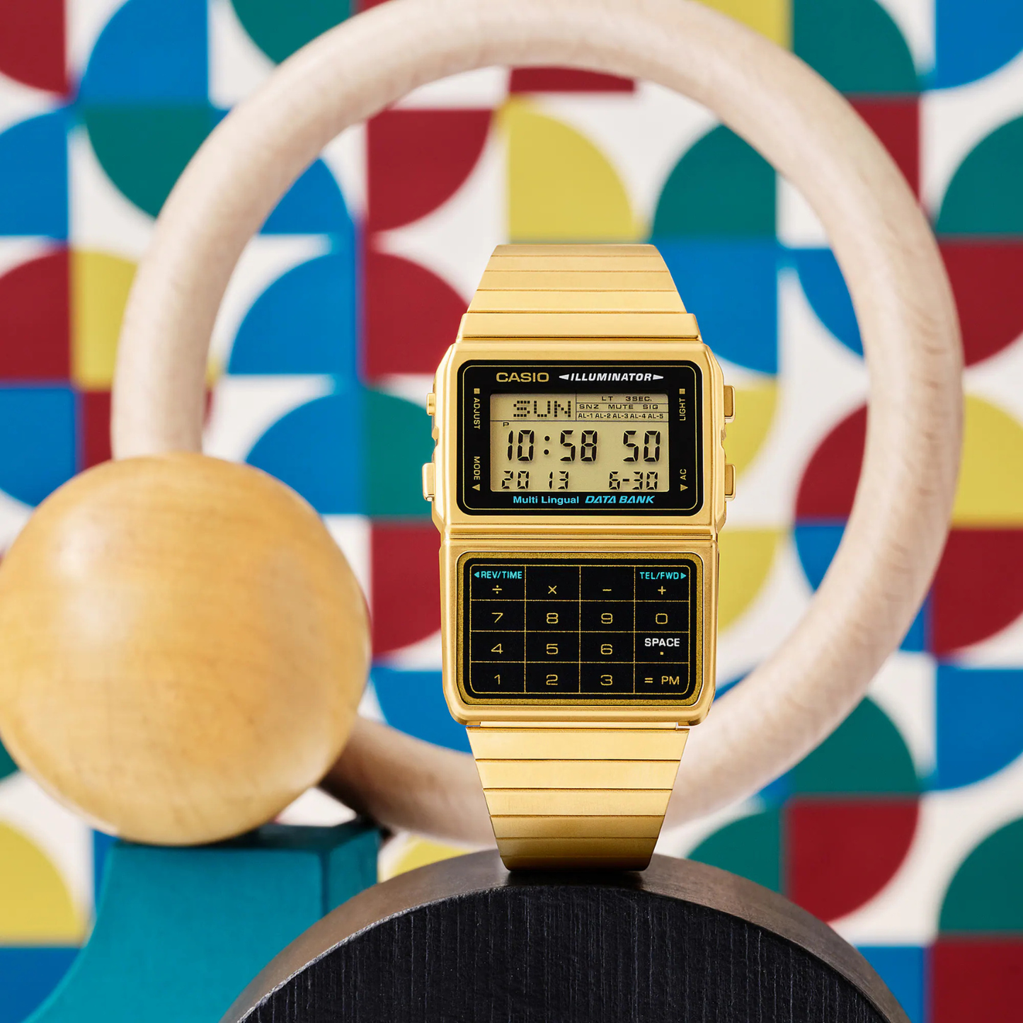 Reloj Digital Vintage Dorado Data Bank Unisex